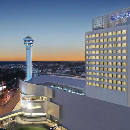 Centre Point Hotel Terminal21 Korat Накхонратчасима Экстерьер фото The hotel