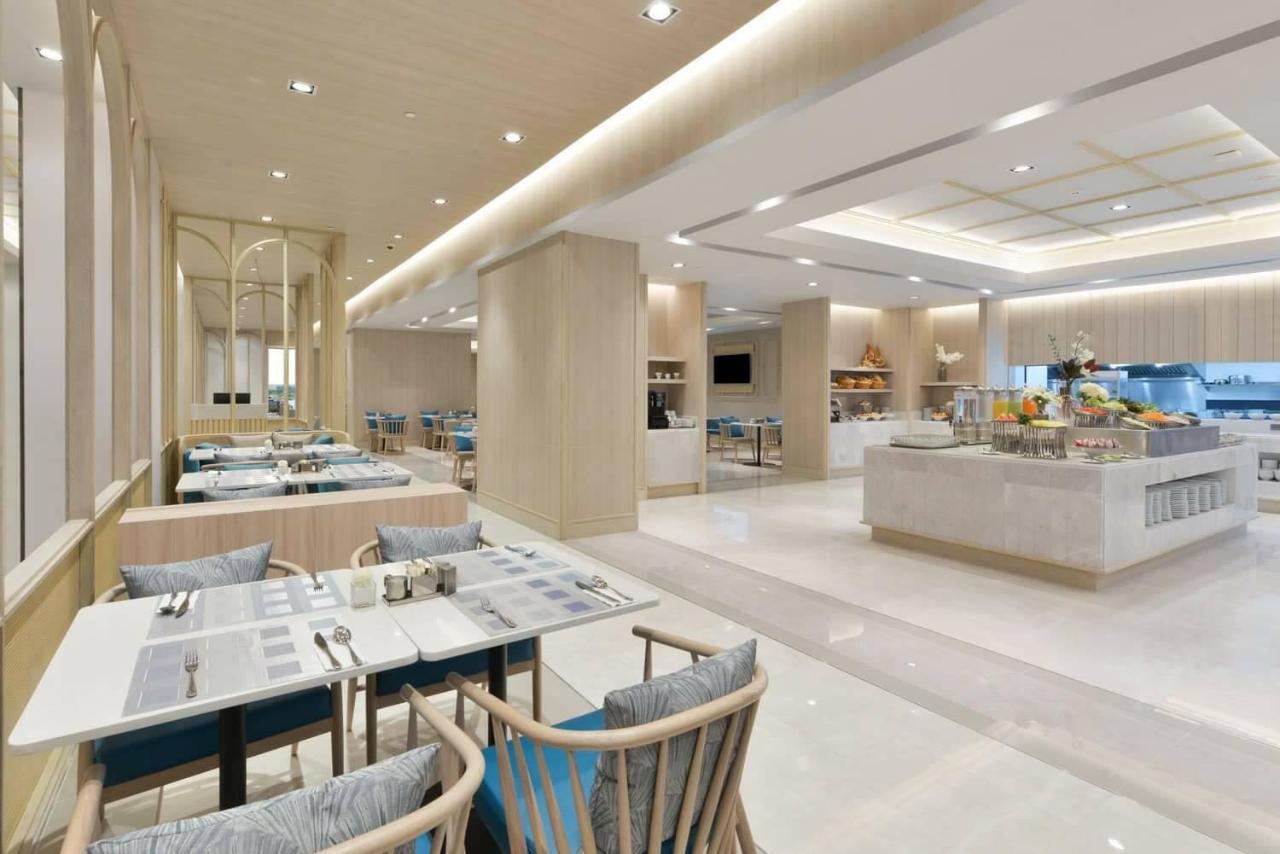 Centre Point Hotel Terminal21 Korat Накхонратчасима Экстерьер фото The restaurant