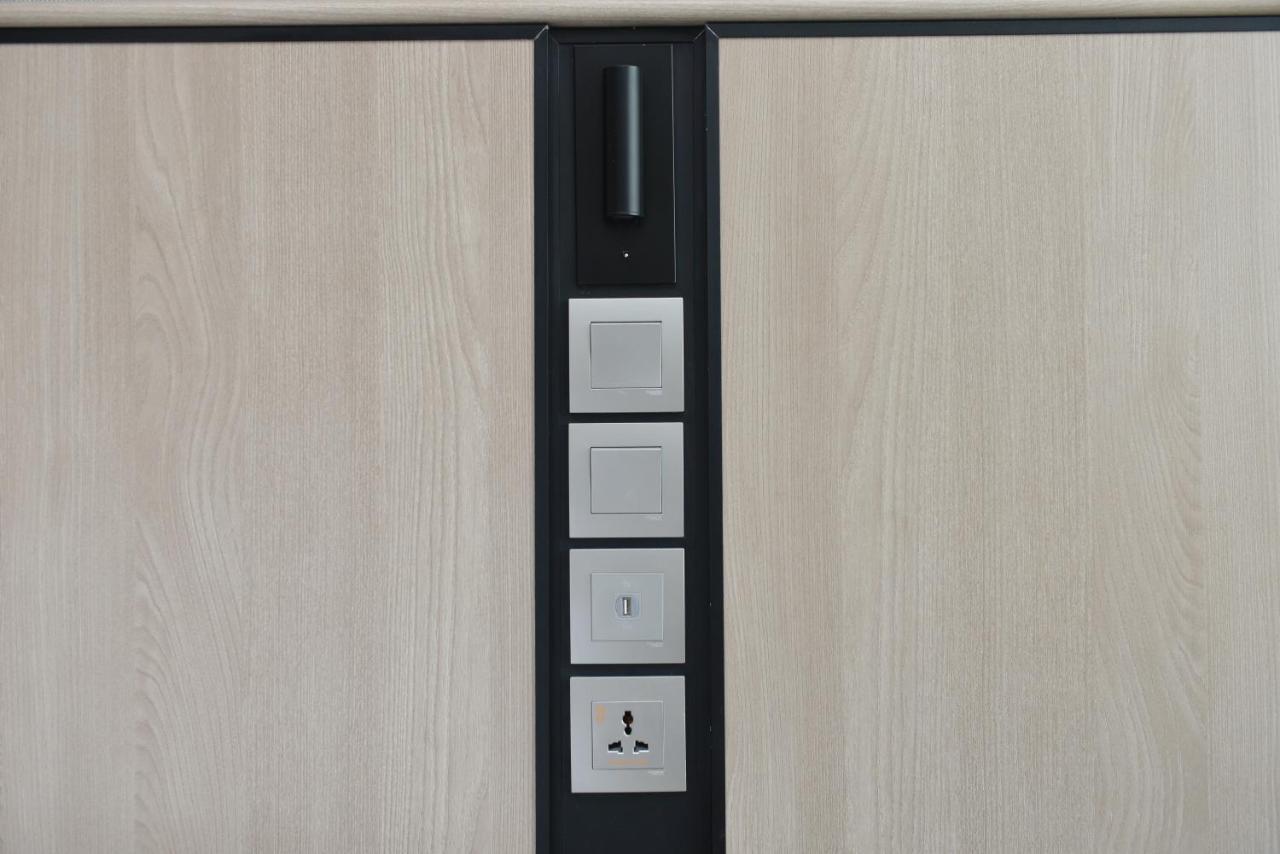 Centre Point Hotel Terminal21 Korat Накхонратчасима Экстерьер фото A power strip