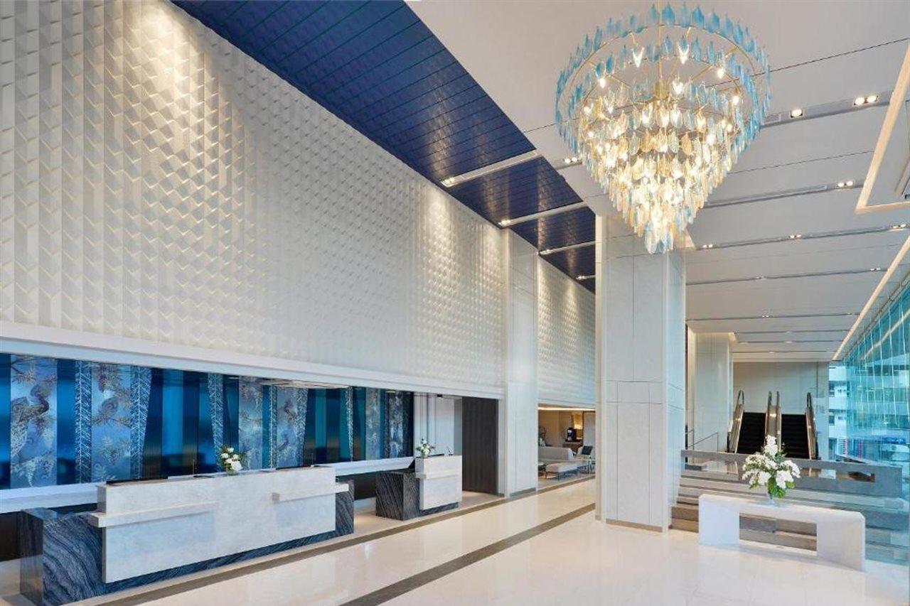Centre Point Hotel Terminal21 Korat Накхонратчасима Экстерьер фото Lobby