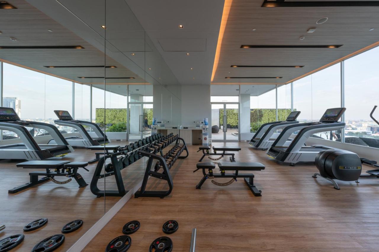 Centre Point Hotel Terminal21 Korat Накхонратчасима Экстерьер фото The gym at the 101 Tower