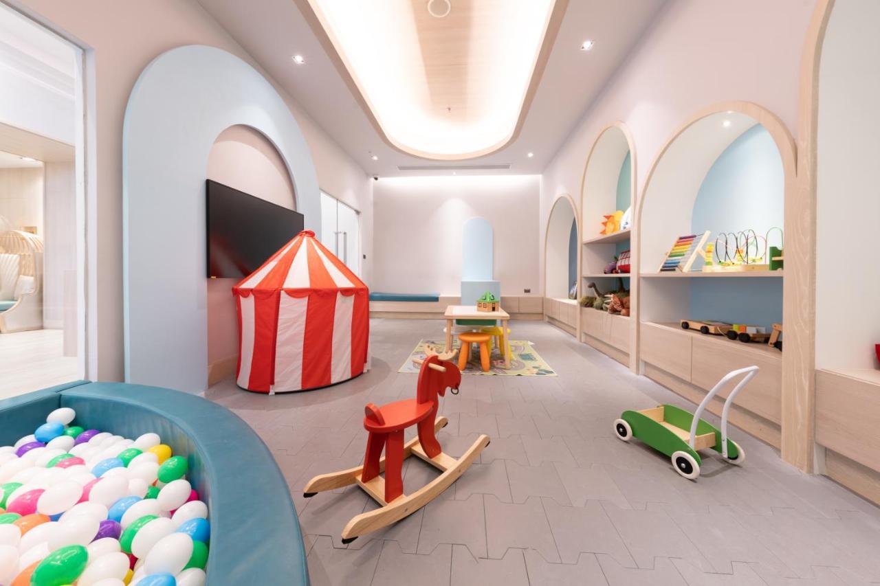Centre Point Hotel Terminal21 Korat Накхонратчасима Экстерьер фото The Children's Hospital of Philadelphia