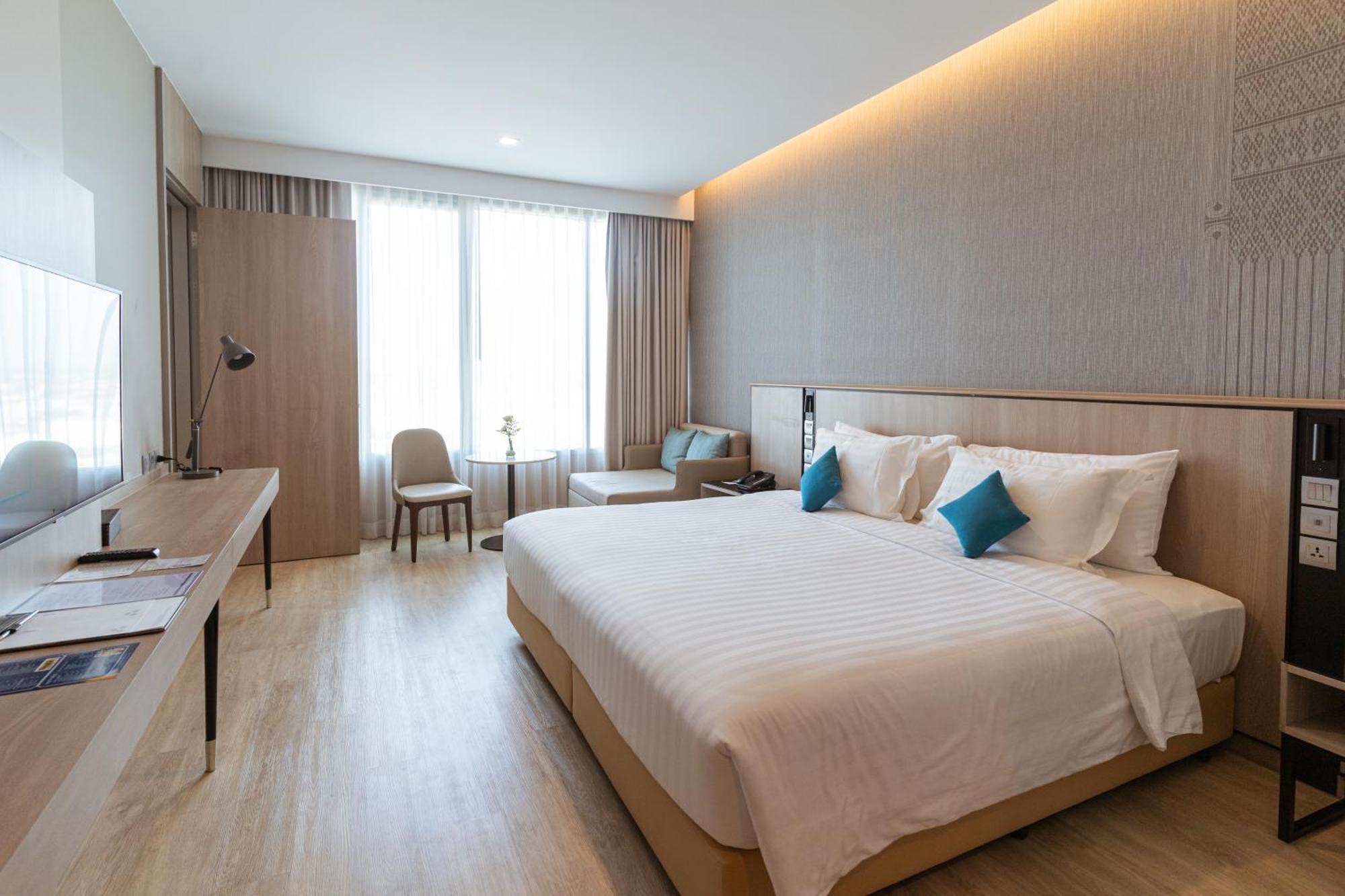 Centre Point Hotel Terminal21 Korat Накхонратчасима Экстерьер фото Deluxe Room